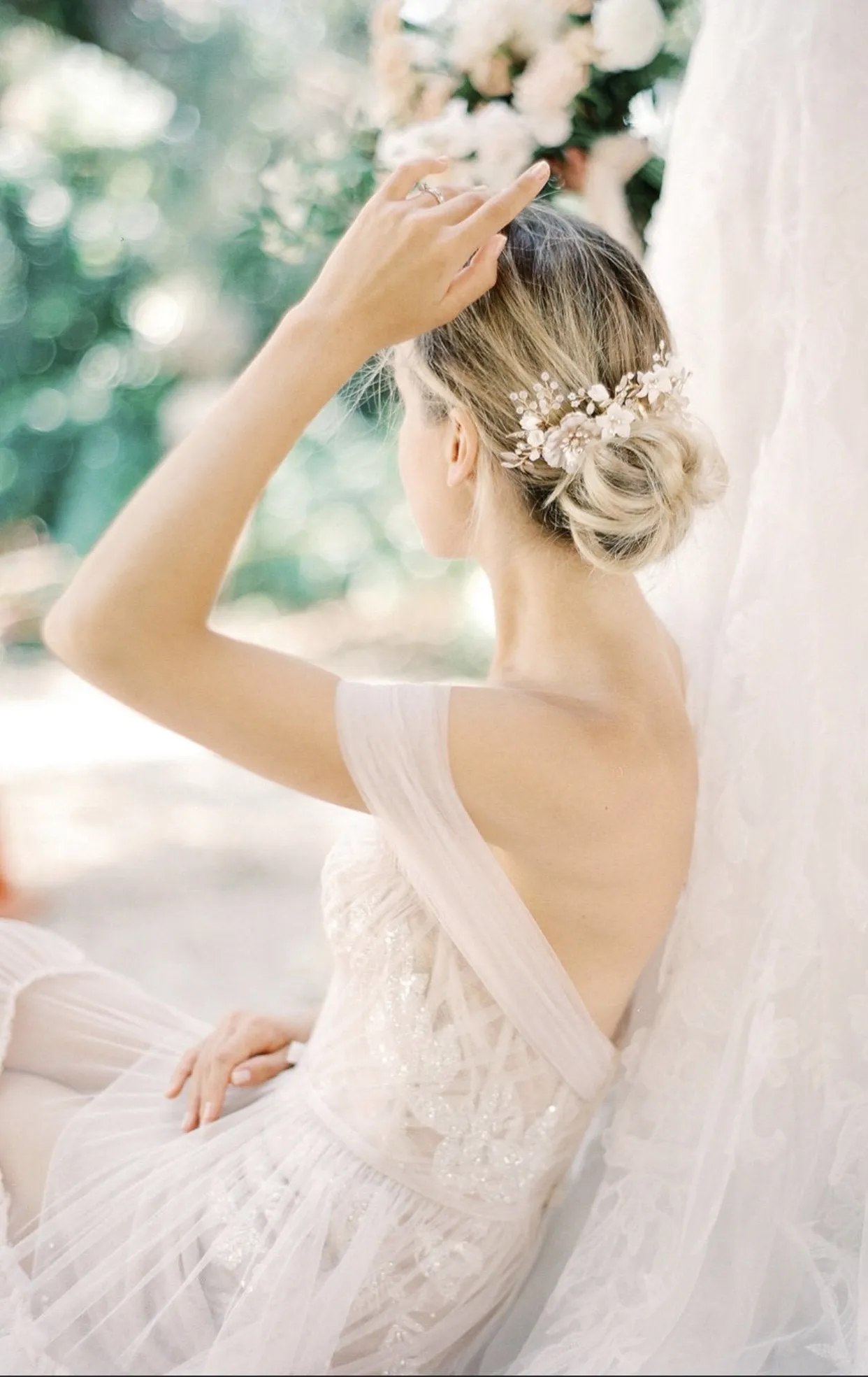 ADDISON Porcelain Floral and Crystal Bridal Headpiece Comb Set