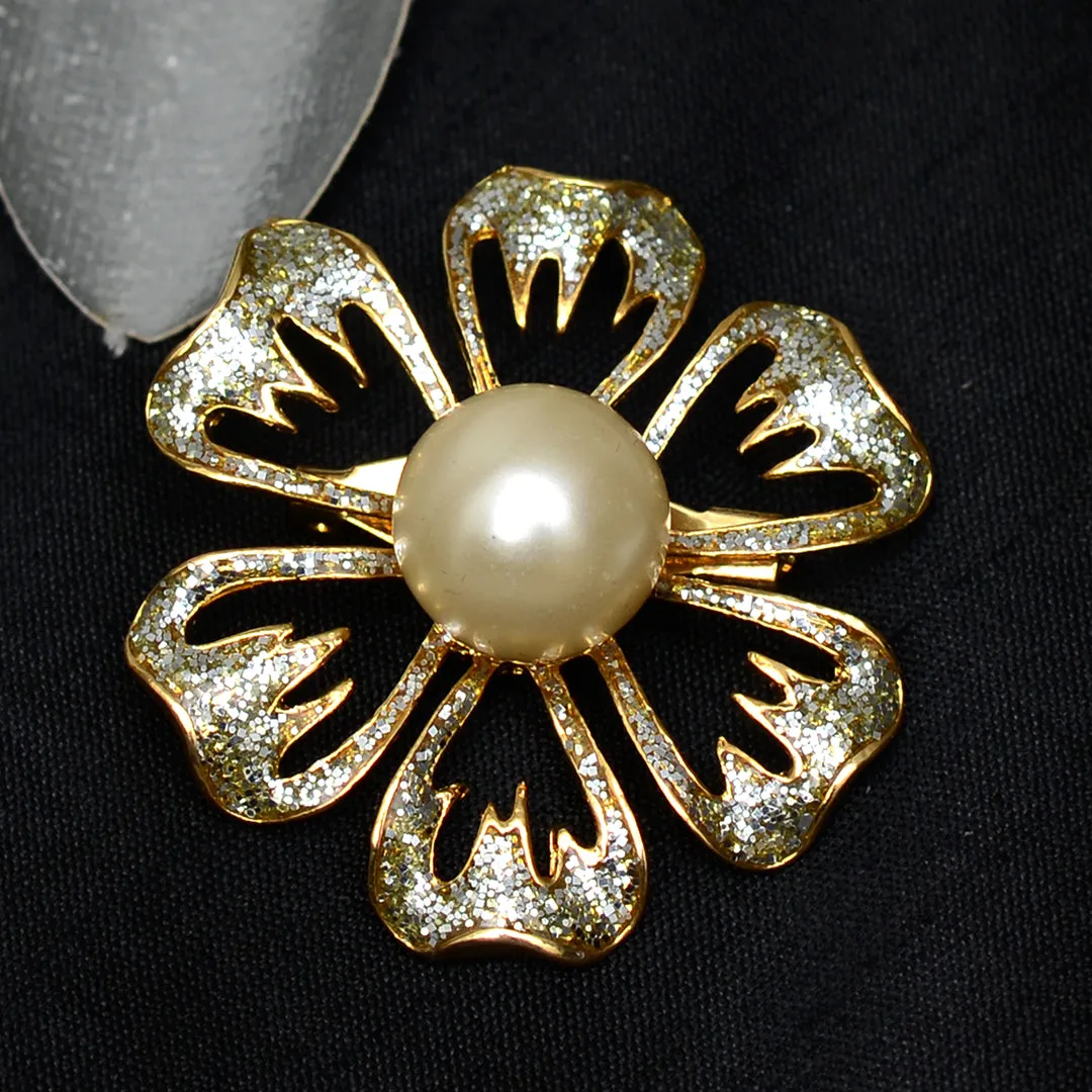 Floral 6 Petal Stone Studded Brooch