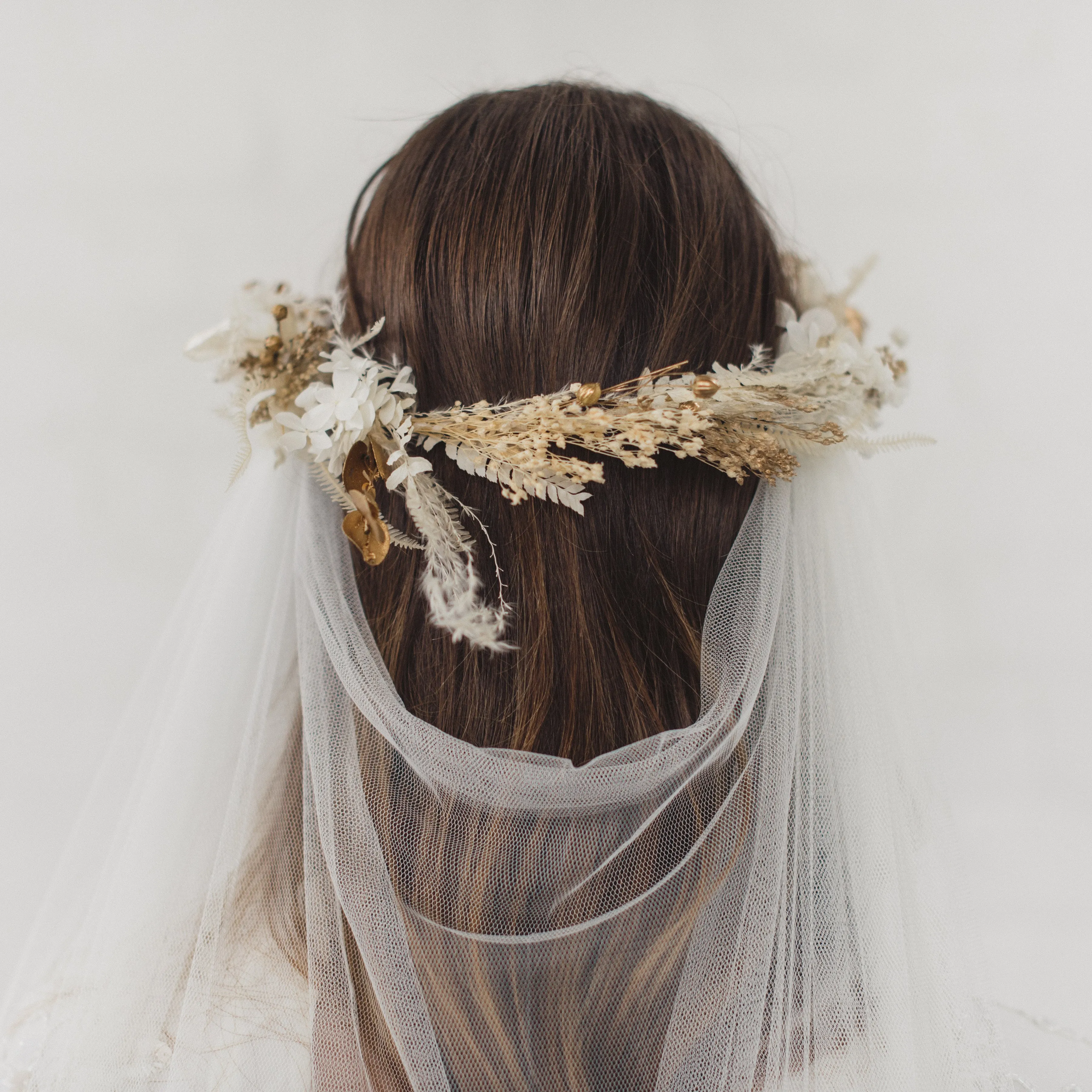 HAZEL | Soft draped veil with narrow beaded lace edge