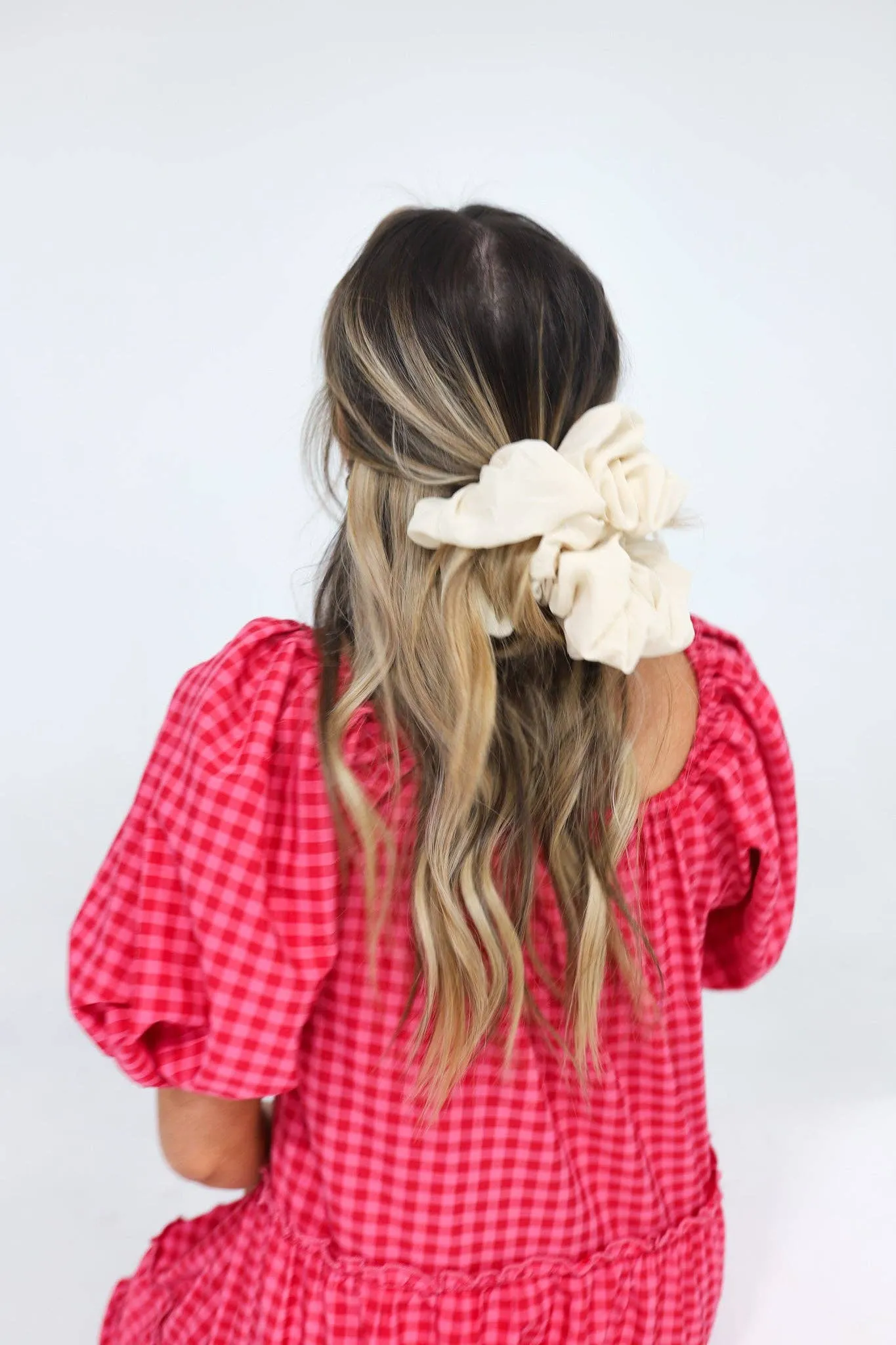 IVORY JUMBO SCRUNCHIE