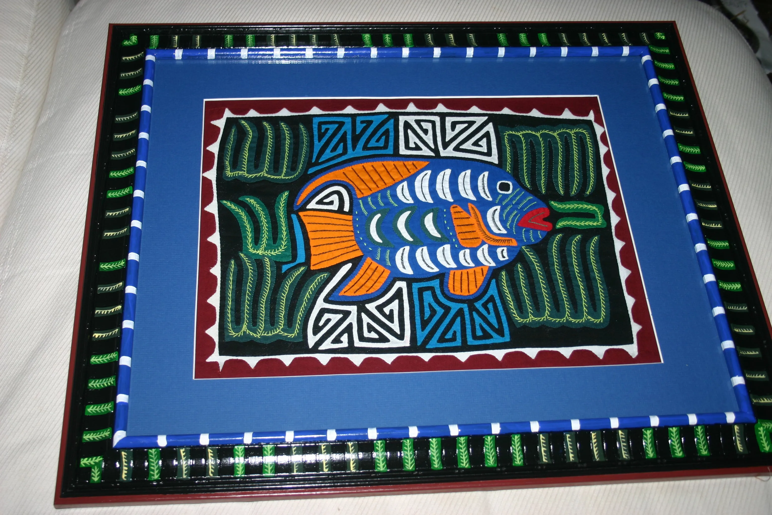 Kuna Indian Folk Art Mola blouse panel from San Blas Islands, Panama. Hand stitched Applique: Birds and Bow & Arrow 20" x 14" (65A)