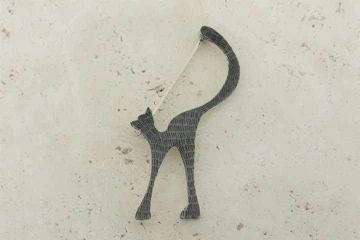 Oxidized & textured cat brooch - sterling silver