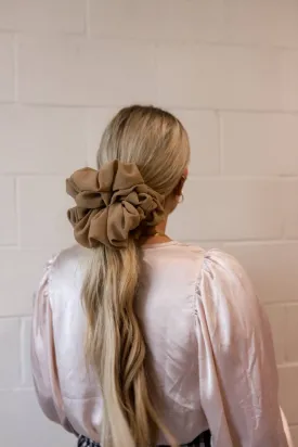 TAN JUMBO SCRUNCHIE