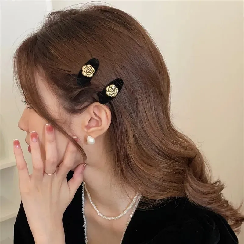 VAIGE 2-Piece Metal Camellia Velvet Hair Clips - Fashionable Hair Accessories for All, Mini Headwear